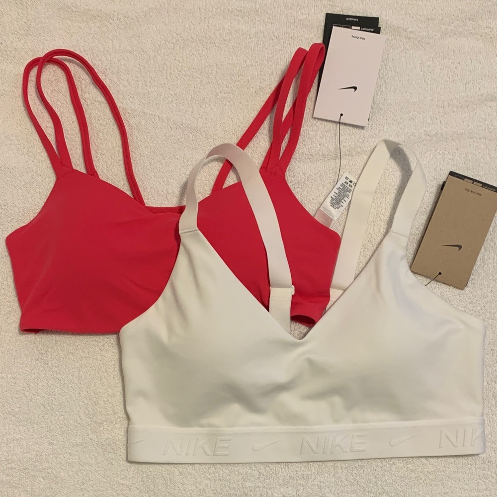 Nike women’s sports bra bundle (2)! NWT size small